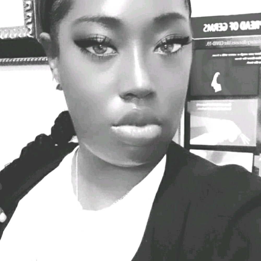 Meet your Posher, Latesha